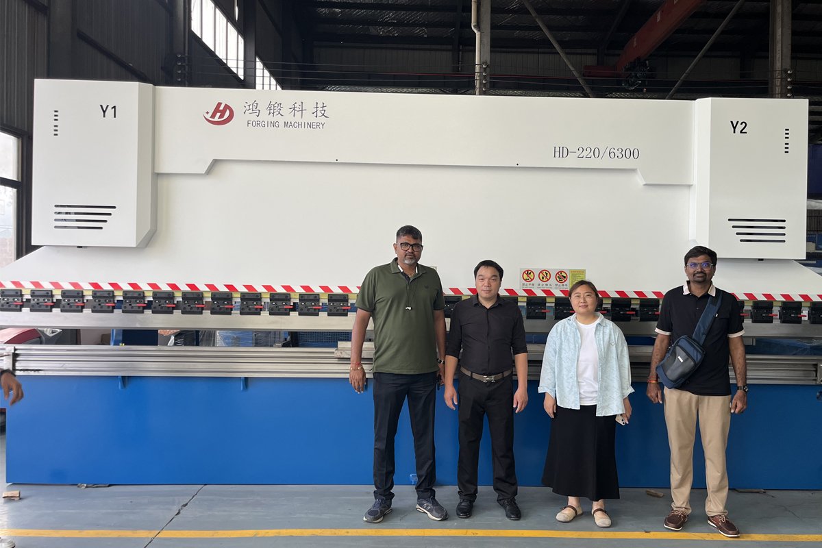 Hong Forging customer factory visit