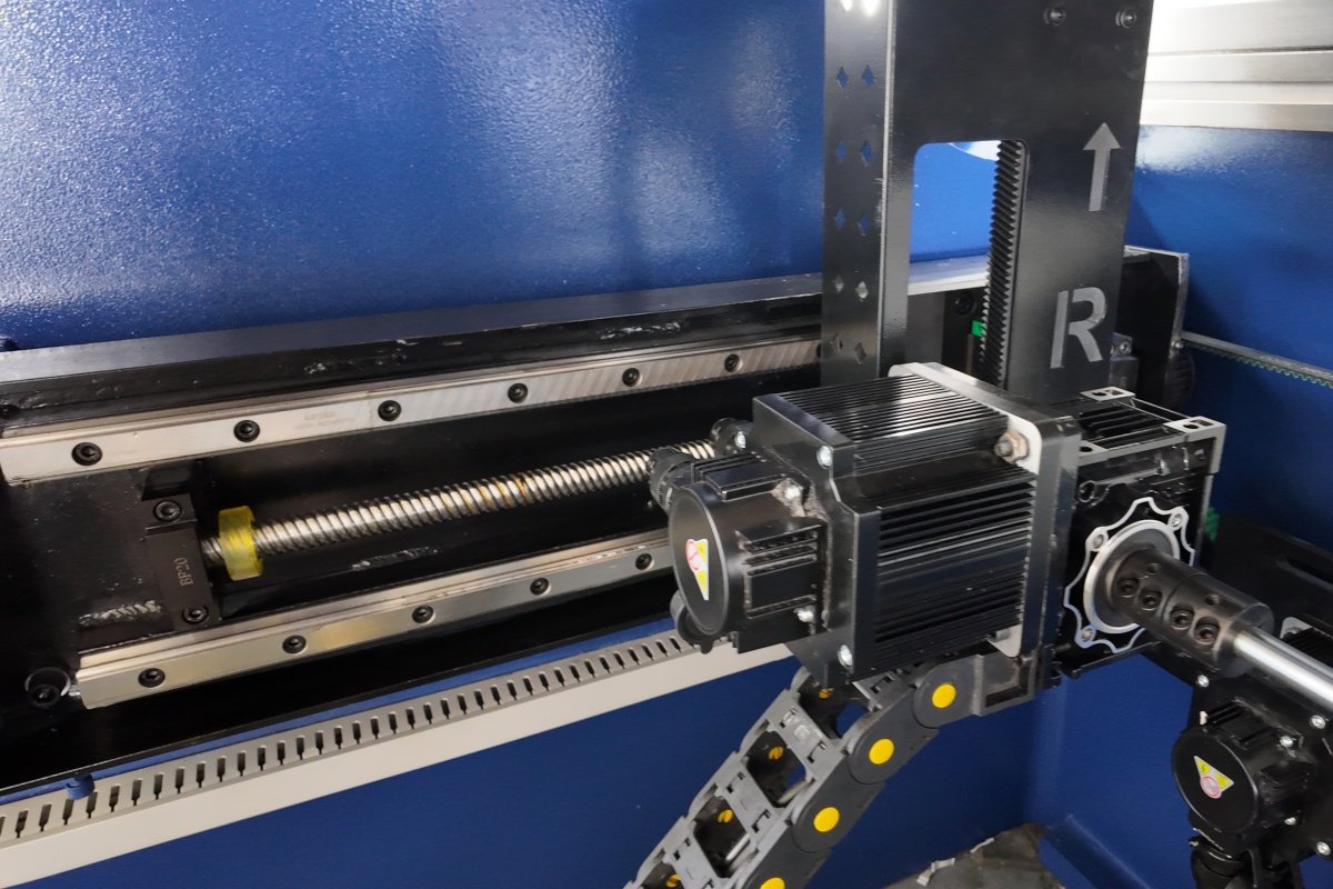WE67K hydraulic press brake working area