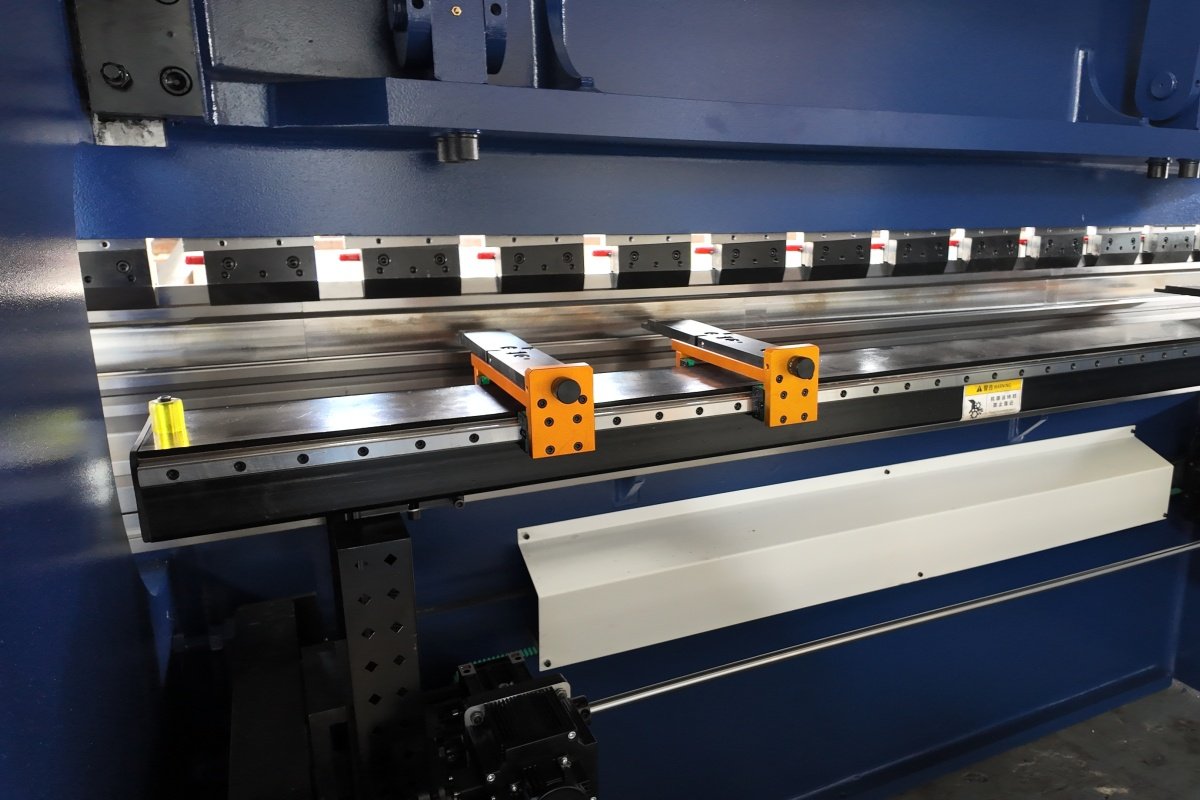 WE67K 300T CNC Press Brake bending detail
