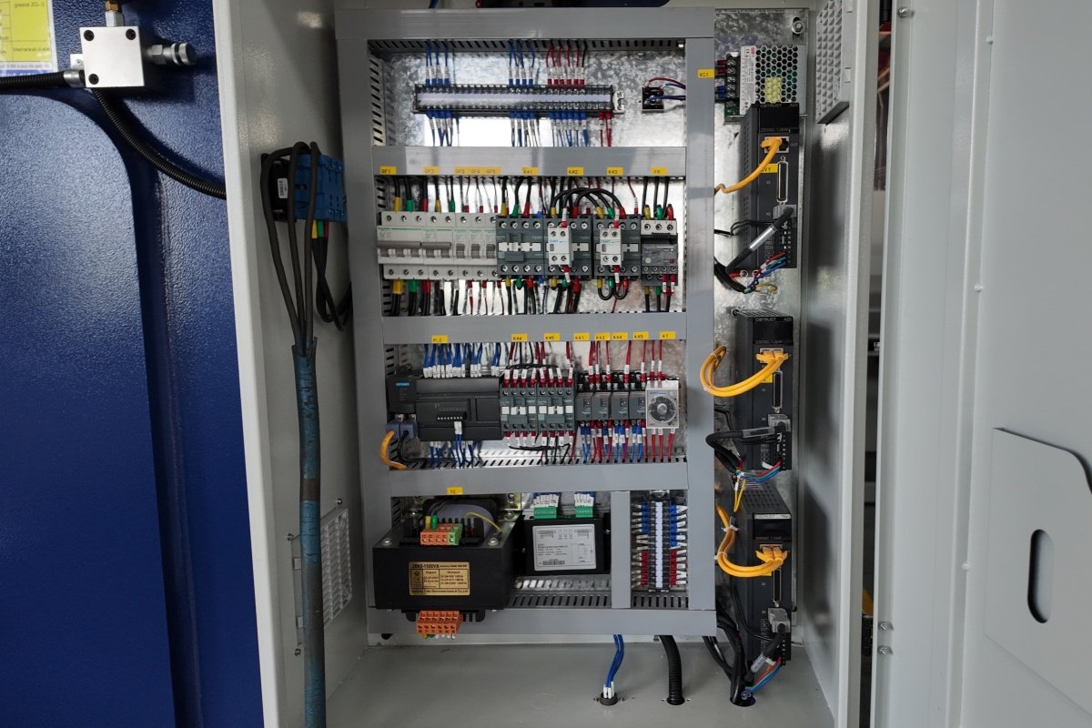 WE67K CNC Press Brake electrical cabinet