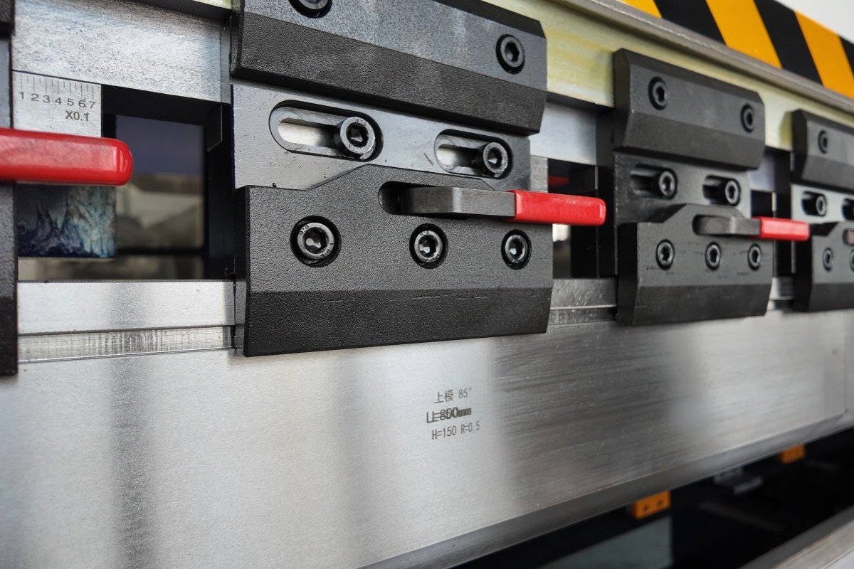 WE67K press brake punch and die