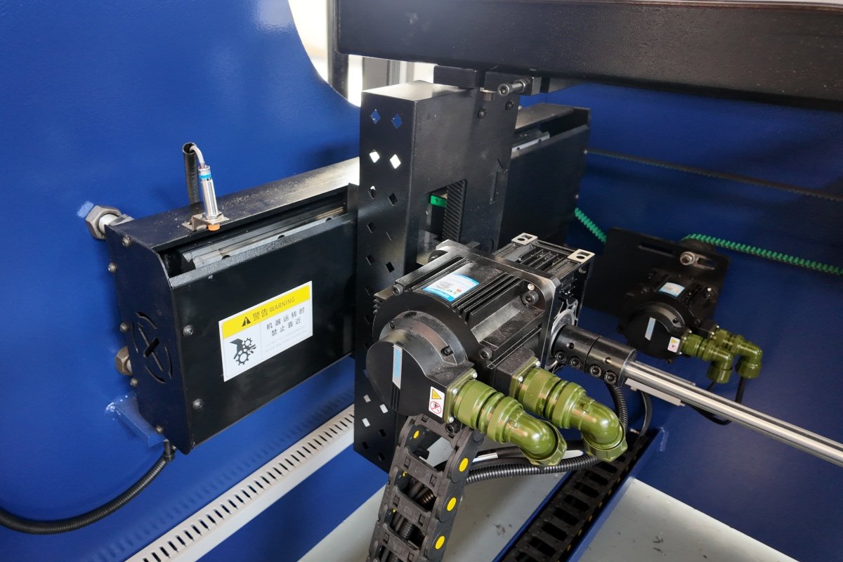 WE67K Hydraulic Press Brake motor system