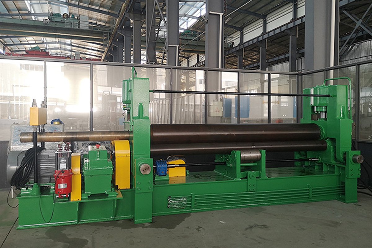 Upper and lower roll transmission structure of W11S plate roller
