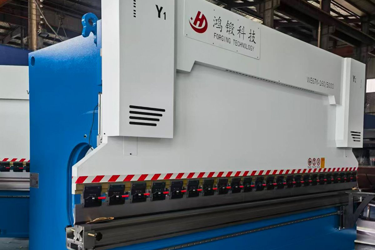 WE67K CNC Hydraulic Press Brake Side Structure WE67K 300T 3200 CNC hydraulic press brake side view